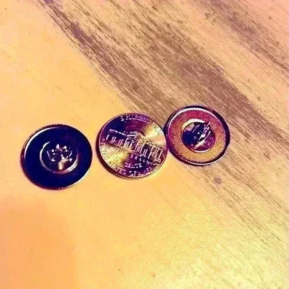 🏀Basketball Earrings!!🏀 - for pierced ears - Picture 5 of 5